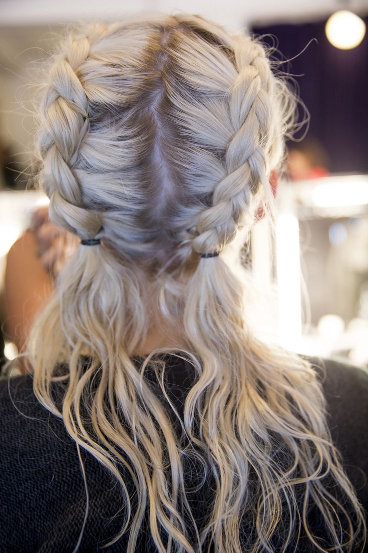 Double French Plaits Penteado Cabelo Curto, Festival Hair, Festival Looks, Gwyneth Paltrow, Charlize Theron, Braided Ponytail, Hair Envy, Heidi Klum, Cara Delevingne