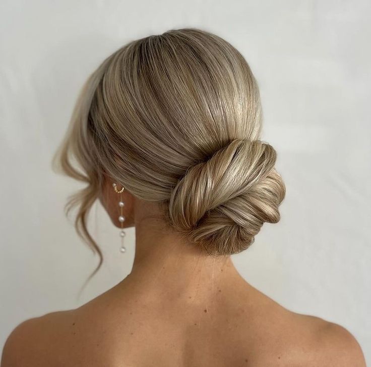 Bridesmaid Hair Styles Up Do, Updos For Low Back Dress, Clean Bridal Hairstyles, Elegant Hair Up Styles, Bridal Updo Thick Long Hair, Soft Bun Wedding Hair, Wedding Hairstyles Slick Back Bun, Prom Updos Bun, Hairstyles Formal Elegant Up