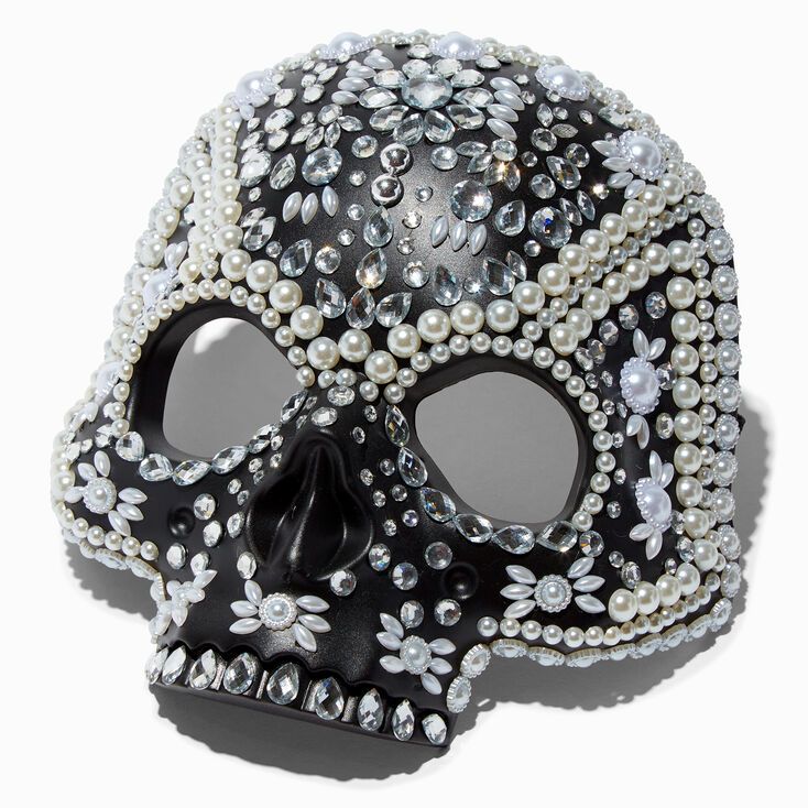 Embellished Gemstone & Pearl Black Skull Mask, Skull Mask Aesthetic, Halloween Bride Costumes, Bride Halloween, Mask Aesthetic, Diamond Skull, Gothic Bride, Skull Mask, Black Skull, Fashionable Jewelry