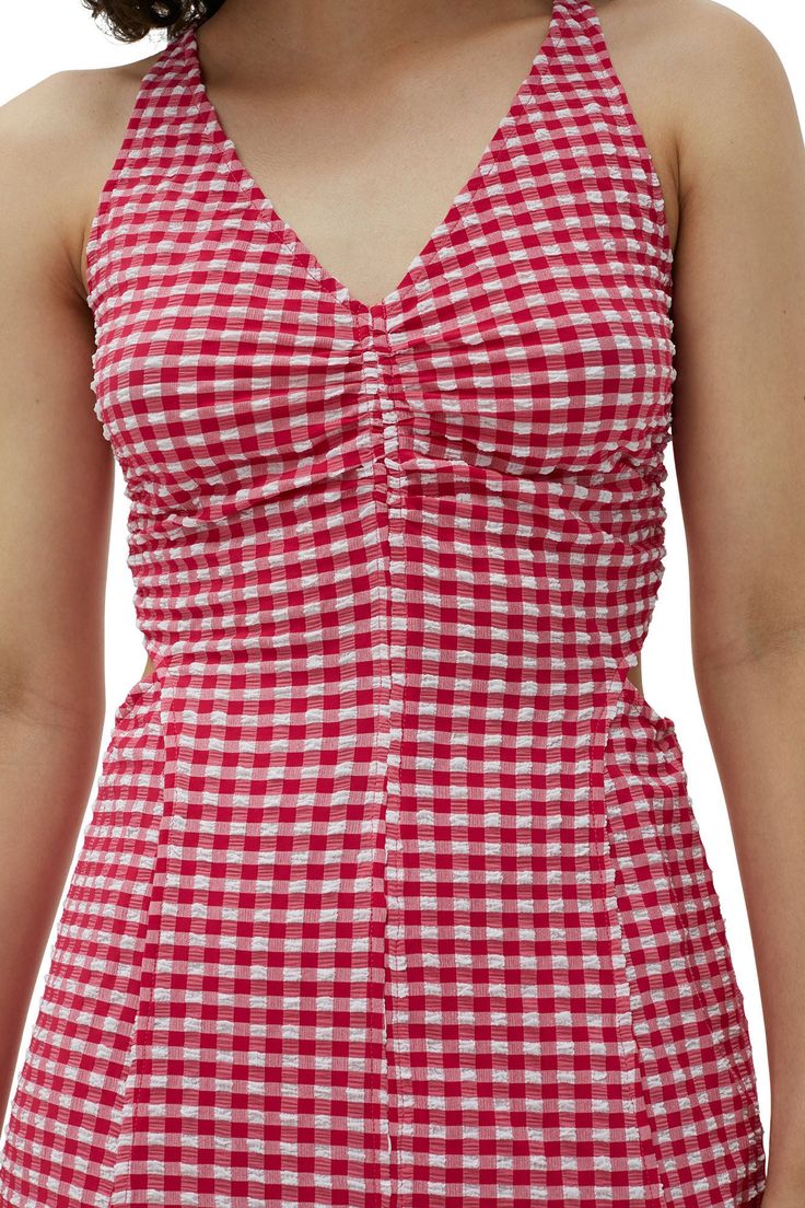 Ganni stretch seersucker maxi dress in red gingham. This Stretch Seersucker Maxi Dress is made from a blend of certified recycled polyester. Designed for a slim fit and features a V-neckline, cut-out details at the sides, zip closure, a high slit at the front and an open back with a tie band closure. 51% certified recycled polyester, 43% polyamide, 6% elastane. Made in China. F7866 PIPE AND ROW Red Check Dress, Gingham Outfit, Love Potion, Check Dress, Red Gingham, Mode Inspo, Gingham Dress, Get Dressed, Fashion Inspo Outfits