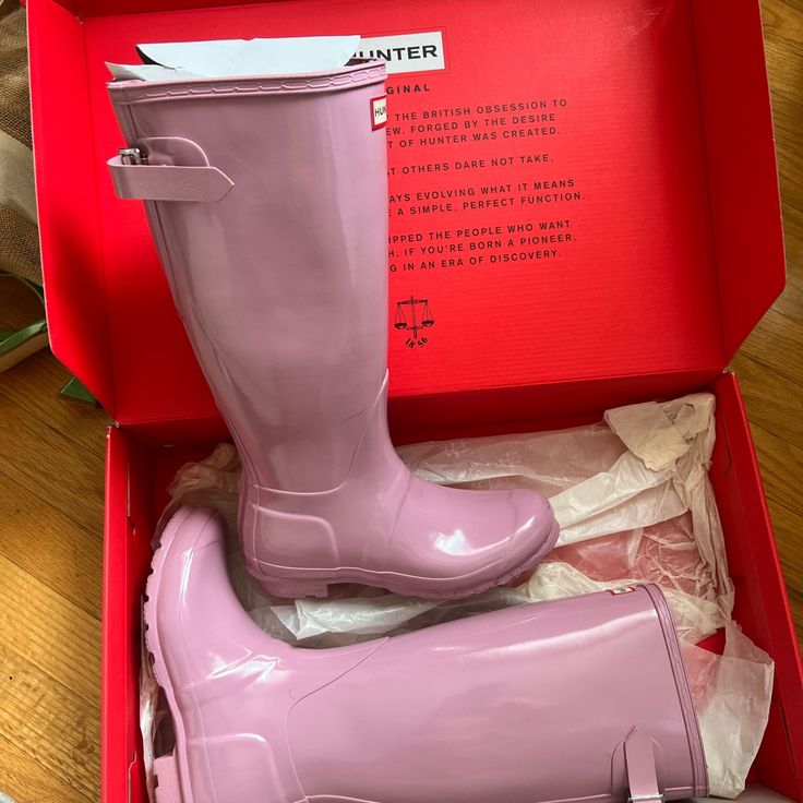 Used Once Pink Hunter Rain Boots, Pink Hunter Boots, Hunter Rain Boots, Hunter Boots, Winter Rain, Rain Boots, Size 7, Womens Sizes, Women Shoes