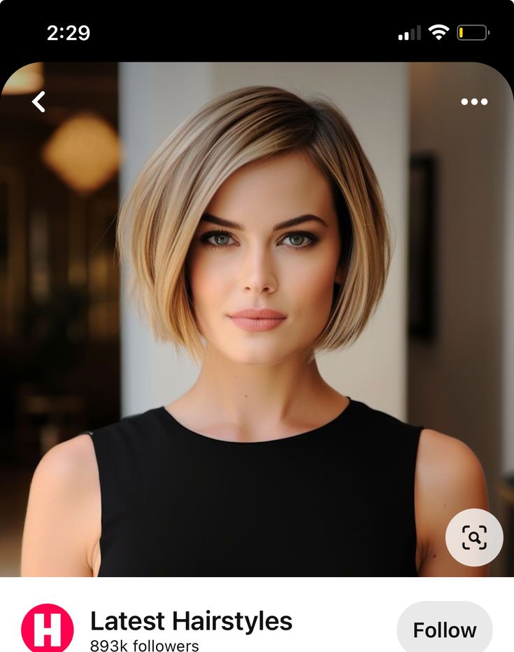 Shot Hair Cuts, Hairstyle For Chubby Face, Stacked Bobs, Blowout Hair, Bob Hairstyles For Fine Hair, Shot Hair Styles, Short Hair Over 60, Girl Haircuts, Short Bob Haircuts