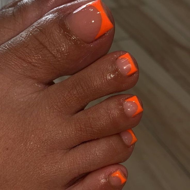 Orange Toes Black Women, Orange Toe Nails Ideas, Cute Orange Nails Acrylic, Short Orange French Tip Nails, Orange French Tip Toes, Orange Nails Black Women, Black And Orange Nail Designs, Ombre Pedicure, Short Orange Nails