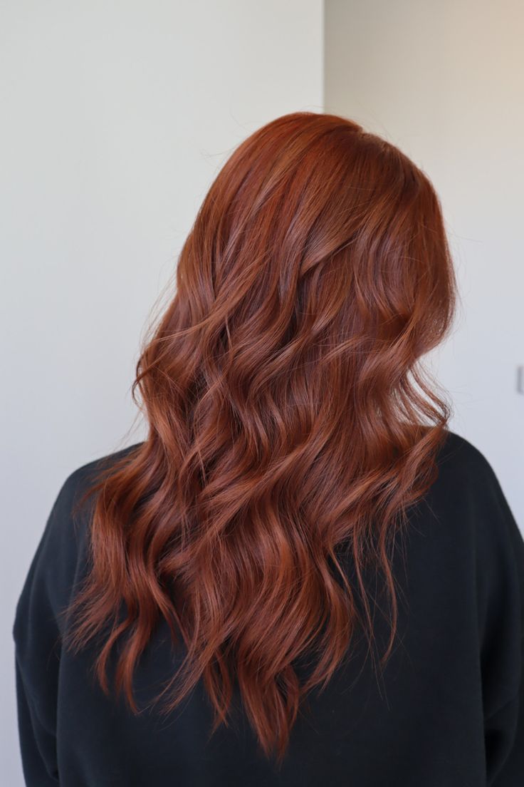 Warm Red Hair, Hair For Fall, Dark Ginger Hair, Copper Brown Hair, Copper Hair Dark, Copper Red Hair, Strawberry Blonde Hair Color, Red Hair Inspo, Ginger Hair Color