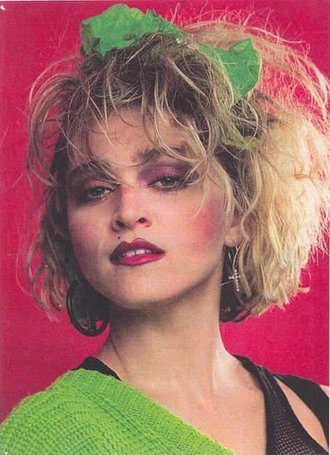 We've all rocked this iconic look. Madonna, we salute you! 80s Hair And Makeup, 80s Makeup Looks, 80’s Makeup, 80’s Hair, 1980s Makeup, 1980s Hair, Look 80s, 80s Party Outfits, Madonna 80s