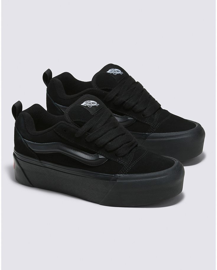 Vans Womens, Tenis Vans, Vans Vans, All Black Shoes, Pretty Shoes Sneakers, Dramatic Style, Shoes Vans, Lace Heels, Black Vans