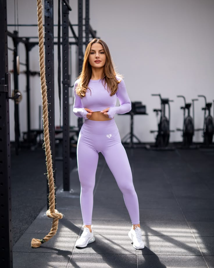 Gymwear Outfits, Fall Fashion Skirts, Working Out Outfits, Yoga Outfits, Cute Workout Outfits, Cute Gym Outfits, Gym Workout Outfits, Gym Clothes Women, Ranveer Singh