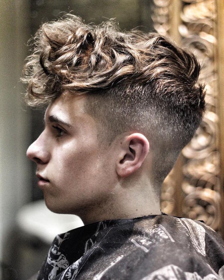 ryancullenhair_and_natural movement with longer front short sides mens hairstyle 2016 'long curly hair with mid fade' Hairstyles For Teenage Guys, Top Hairstyles For Men, Curly Undercut, Wavy Hair Men, Men's Haircuts, Cool Hairstyles For Men, Men's Hairstyles, Boys Long Hairstyles, Haircuts For Curly Hair