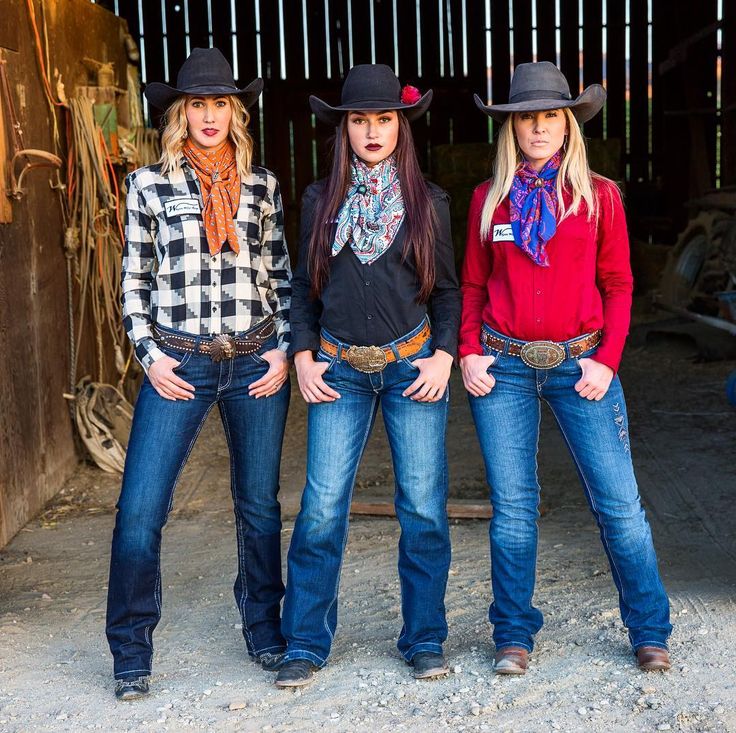 Cowboy Outfits For Women, Wild West Outfits, Mode Country, Rodeo Dress, Cute Cowgirl Outfits, Cowgirl Style Outfits, Cowgirl Outfit, Country Style Outfits, Looks Country