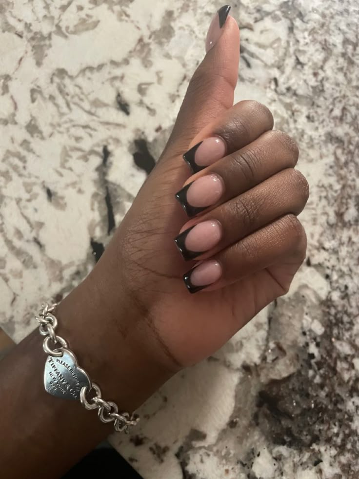 Black french tip nails 🐈‍⬛ Black Franchise Nails, Black Shirt French Tip Nails, Black Short Nails Design Simple, Small Black French Tip Nails, Black Tip Acrylics, Black French Tips Short Nails, French Tip Acrylic Nails Black, French Tip Nails Natural Nail, Black Chrome French Tip