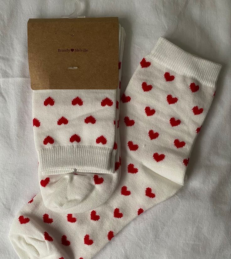 Brandy Melville Heart Socks, Christmas Wishlist For Teens, Heart Socks, Cute Socks, Birthday Wishlist, Red Hearts, Mode Inspo, Cute Fits, Mode Inspiration