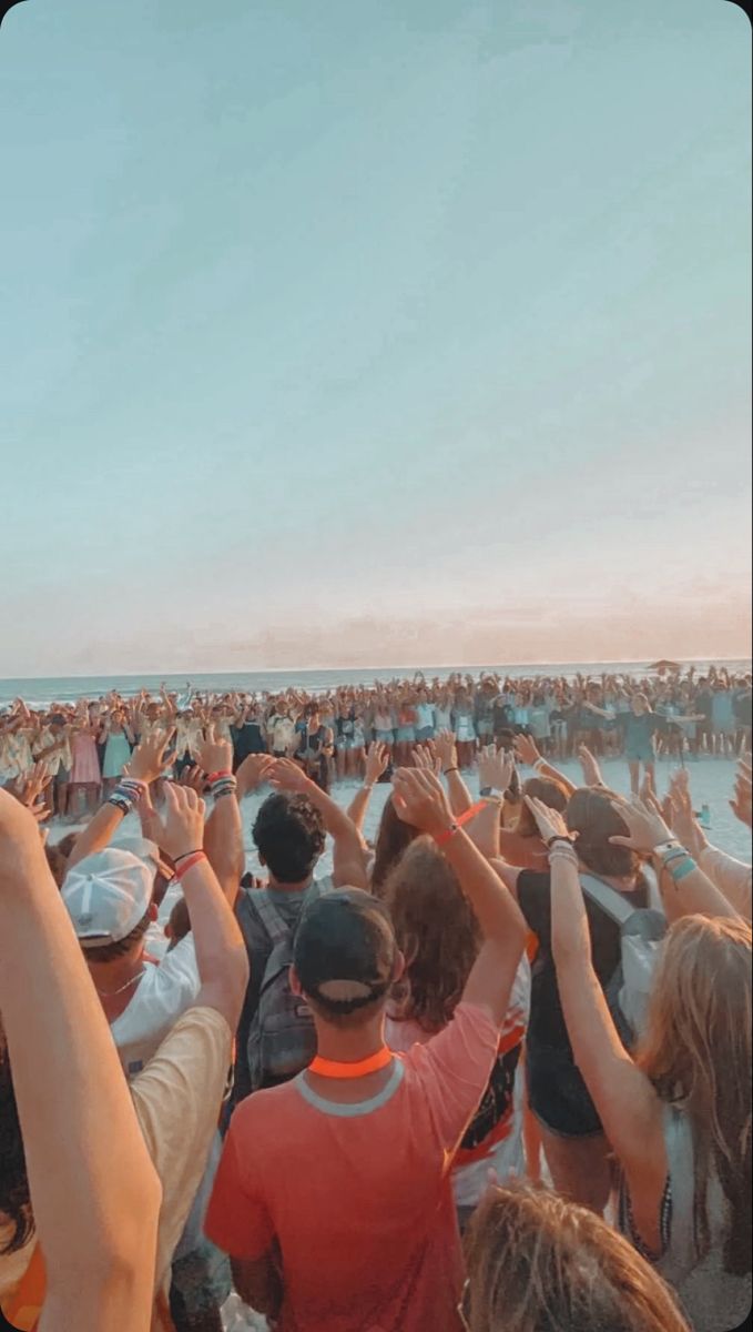 beach church camp summer sunset christian aesthetic christian core worship at the beach summer core bigstuf camp Beach Worship, Church Camp Aesthetic, Summer Aesthetic Sunset, Christian Vision Board, Camp Aesthetic, Christian Friendship, Christian Camp, Holy Girl, Church Aesthetic