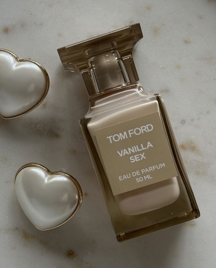 Tom Ford Vanilla, Fragrance Lab, Fragrances Perfume Woman, Inspiration Tattoos, Vanilla Perfume, Perfume Collection Fragrance, Beauty Aesthetic, Shower Skin Care, Perfume Scents