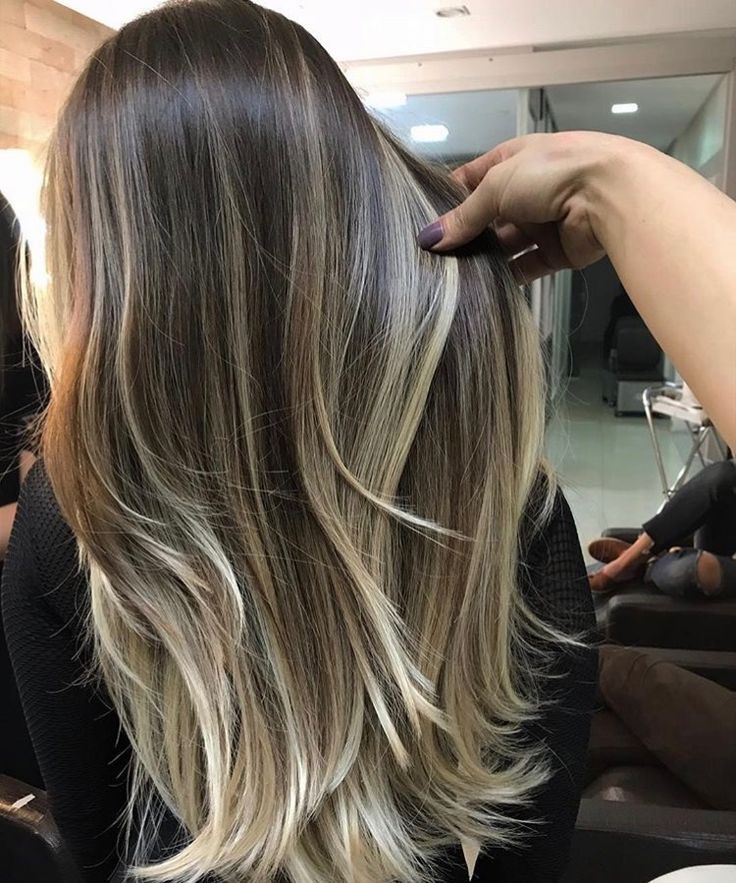 Cold Blonde Highlights Brown Hair, Cold Balayage Brunette, Cold Highlights Brown Hair, Shadow Root Highlights, Dark Hair Blonde Balayage, Cold Balayage, Blonde Underneath Brown Hair, Foilyage Hair, Blonde Balayage On Black Hair