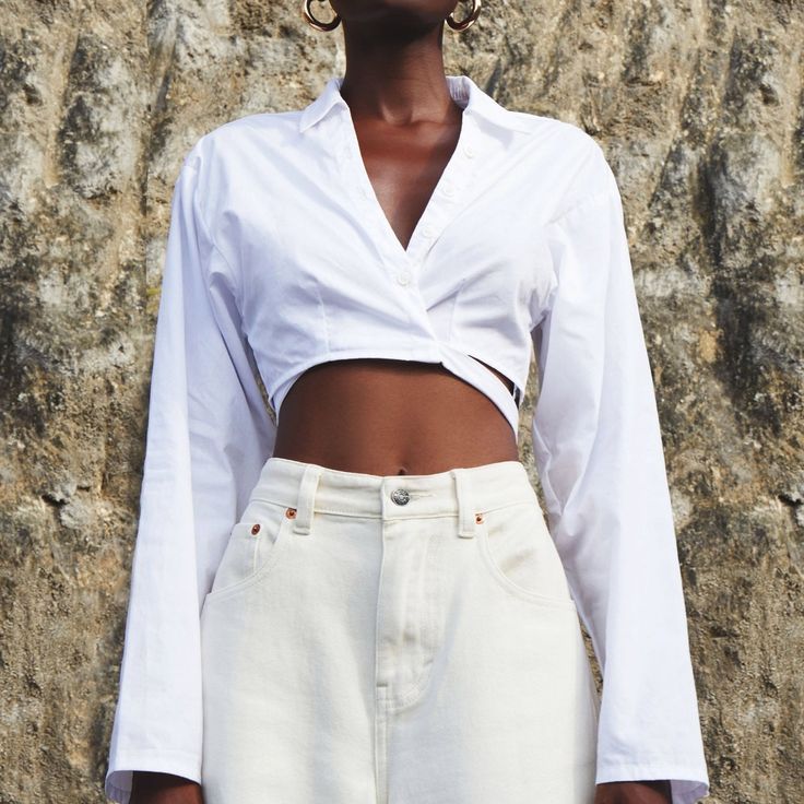 White L/S Crop Top From Motel. V-Neck, Lapel Collar. Tie Around Waist. 100% Cotton. Nwt. Size Xxs. Jean Model, Summer Dresses Maxi, Spanish Girl, Long Summer Dresses Maxi, Things I Wanna Buy, Dresses Aesthetic, Making Clothes, Material World, Party Dress Long Sleeve