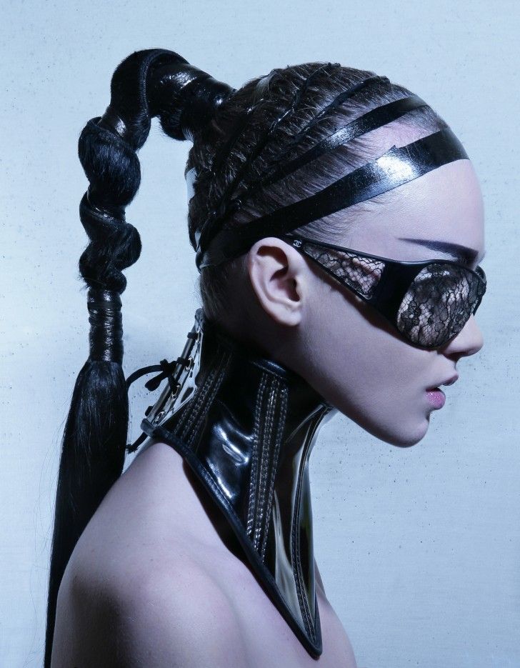 CHANEL SS 2009 Photographer: Raul Higuera Fashion editor: Nicolas Chicanot Make up artist: Jacques Uzzardi Hair stylist: Franck Nemoz Cyberpunk Mode, Cyberpunk Hair, Sci Fi Fashion, Futuristic Style, Cyberpunk Fashion, In Your Face, Futuristic Fashion, Future Fashion, Beauty And Fashion