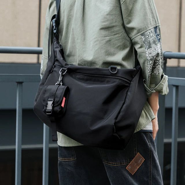 Before the High Street | Shop Unisex Streetwear Fashion Online Waterproof Crossbody Bag, Mens Crossbody Bag, Shoulder Bags For School, Laptop Shoulder Bag, Bags For Teens, Mens Crosses, Messenger Bag Men, Simple Bags, Messenger Bags