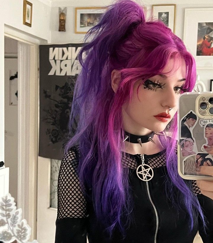 Dyed Hair Inspiration, Hair Inspiration Short, Hair Dye Ideas, Punk Hair, Pretty Hair Color, Dye Colors, Alternative Hair, Dye My Hair, Hair Dye Colors