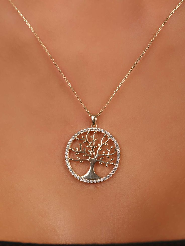 Family Tree Pendant, Tree Pendant Necklace, Quiver Tree, Family Tree Of Life, Necklace Family, Gold Tree Of Life, Feminine Necklace, Necklace Tree, Life Jewelry