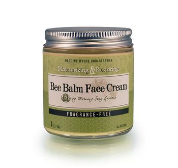 Bee Balm Face Cream: Pure beeswax and extra virgin olive oil moisturize the skin- while sea buckthorn, calendula, rosehips and borage soften the skin and have antioxidant properties. Sore Muscle, Black Pepper Oil, Bee Balm, Neck And Back Pain, Cracked Skin, Sea Buckthorn, Sore Muscles, Facial Skin Care, Coconut Oil Jar