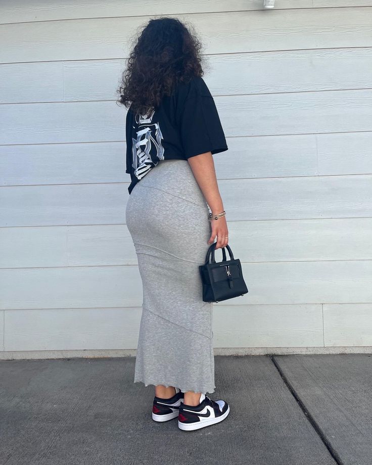 #jordans #ootd Hide Mid Section Outfits, Jordans Skirt Outfit, Modest Yet Stylish Outfits, Dress And Crewneck Outfit, Skirt Jordans Outfit, Stylish Modest Outfits Plus Size, Grey Sneaker Outfits Women, Skirt And Sneakers Outfit Casual, Dressy Outfits Classy