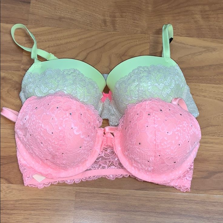 Brand New With Tags Attached Victorias Secret Size 32 D Dream Angels Racerback Demi Salmon Lace Bra With Rhinestone Accents, Front Closure (Inside Of Cup Has Tiny Spots, See Photo) Dream Angels Lined Demi Bright Yellow With Shimmery Lace Bra Both Originally $55 Each Red Lace Bra, Red Bra, Pretty Bras, Blue Bra, Bra Panty, Cute Bras, Crop Top Bra, Victoria Secret Bras, Black Sports Bra