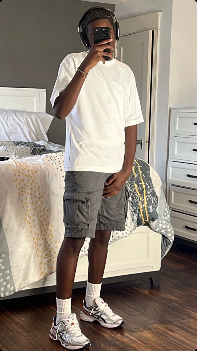 Men Fit Inspo Summer, Black Guy Summer Outfits, Boohoo Man Outfits, Black Men Fits Streetwear, Asics Shoes Outfit Men, Basic Fits Men, Black Guy Fashion Casual, Asics Fits Men, Black Men Streetwear Outfit