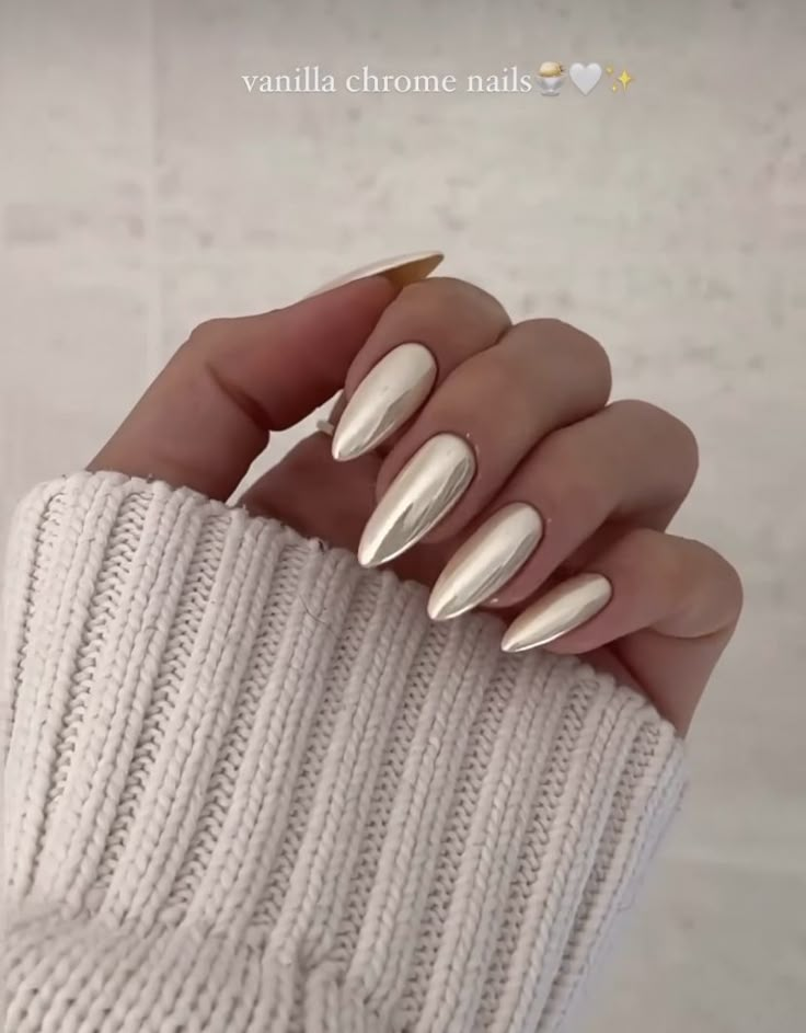 #nails #bellahadid #vanillanails #vanilla #cream #beige #nailart #aesthetic #followforfollow Vanilla Chrome Nails, Chrime Nails, Ivory Nails, Ongles Beiges, Elegant Wedding Nails, Gold Chrome Nails, Chrome Nails Designs, Black Acrylic Nails, Subtle Nails