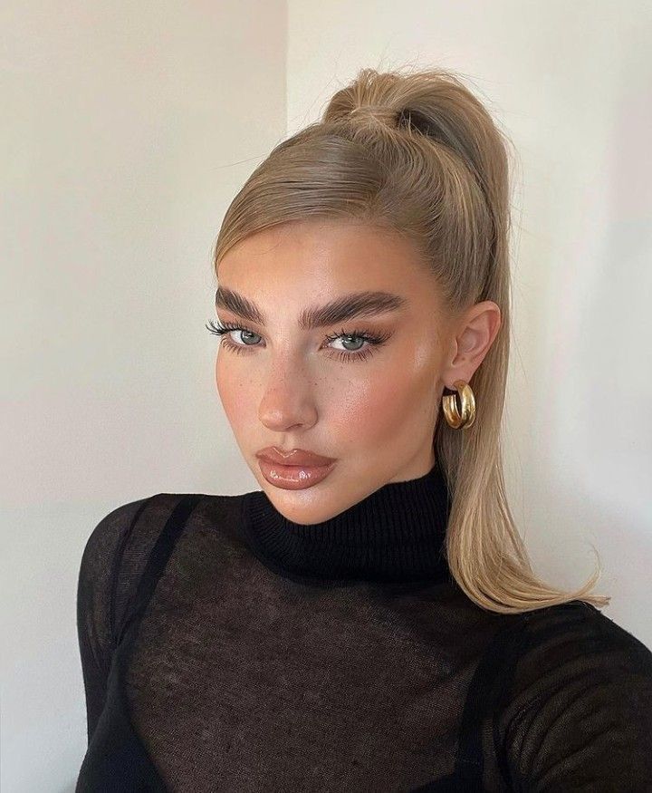 Jess Hunt Hair, Ponytale Hairstyles, Makeup For Dark Hair, Hair Styles Ponytail, Jess Hunt, Slick Ponytail, Ponytail Hairstyle, فستان سهرة, Sleek Ponytail