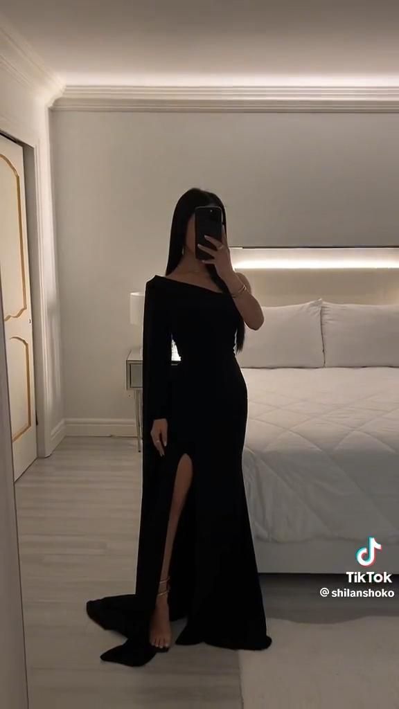 Dress Classy Elegant, Dresses Long Elegant, Party Dress Classy, Classy Prom, Black Dresses Classy, Classy Prom Dresses, Stunning Prom Dresses, Black Prom Dress, Prom Dress Inspiration