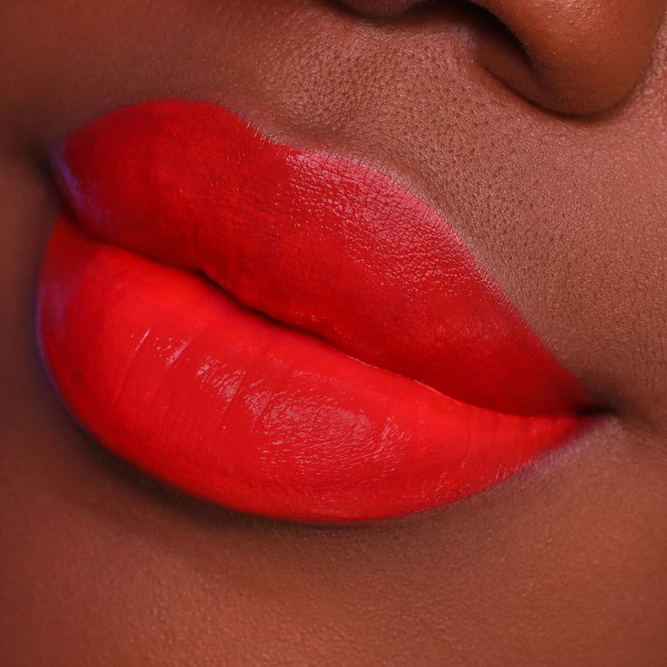 Velvet Matte finish Color: Fun vibrant coral red Liquid lip 4.0 ml - 0.14 fl oz | ingredients Plant-based Vegan Products do not contain: Paraben, Phthalates, Lanolin & Gluten Animal cruelty-free Vitamin E enriched Moisturizing Ultra lightweight Non-sticky formula Made in the USA Dulce de Leche scent ella+mila lips are certified by PETA! The Beauty of Clean Beauty™ Bold Lip Natural Makeup, Red Liquid, Vegan Products, Glam And Glitter, Vegan Animals, Bold Lips, Coral Red, Velvet Matte, Island Girl