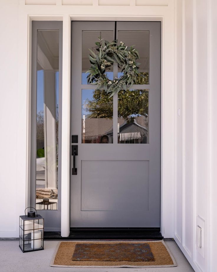 American Door Design, Font Door, Studio Mcgee Front Door, Single Front Door Ideas, Front Door With Glass, Shaker Front Door, Front Door Ideas, House Entrance Doors, Modern Entry Door