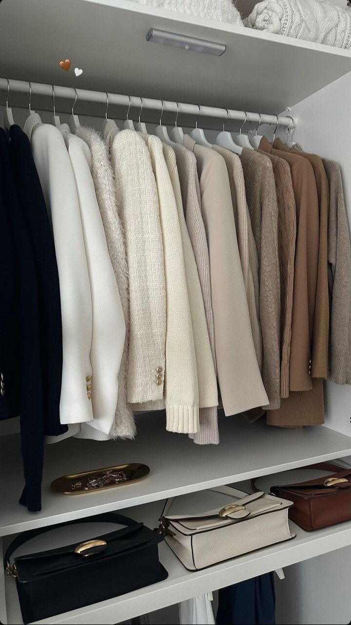 Comfy fall outfits,  fall , fall outfits Long Layers Hair, Aesthetic For Men, Hair Inspo Blonde, Men Old Money, Functional Closet, Classy Old Money, Minimalist Organization, Wardrobe Organisation, Wardrobe Room