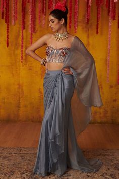 Fashion: #fashion, #style, #outfitinspiration, #beauty Peacock Couture, Drape Sarees, Pink Peacock, Drape Saree, Traditional Indian Outfits, Draped Skirt, Stylish Party Dresses, Party Wear Indian Dresses, Dress Indian Style