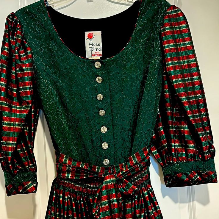 Size 48 Eu 21.5” Pit To Pit Deep Green Light Weight Brocade Pattern Taffeta Plaid Sleeves Perfect Christmas, Octoberfest Dress Matching Full Apron Fully Cotton Lined Bodice Pristine Unworn Condition Smoke Free See Other Dirndls Listed Dirndl Dress Traditional, Vintage Christmas Dress, Brocade Pattern, Full Apron, Plaid Sleeve, Dirndl Dress, Silver Buttons, Christmas Dress, Green Light