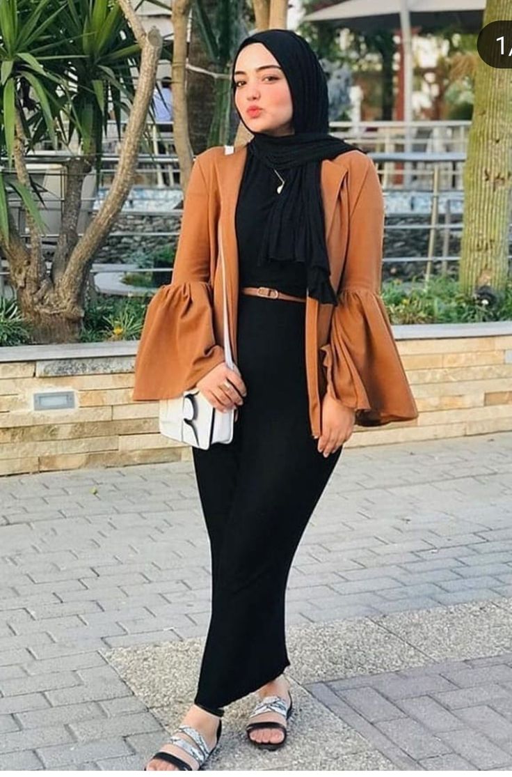 Basic Dress Outfit Hijab, Basic Dress Outfit, Dress Outfit Hijab, Hijabi Mode, Hijab Stile, Basic Maxi Dress, Long Outer, Hijab Dress Party, Hijab Fashion Summer