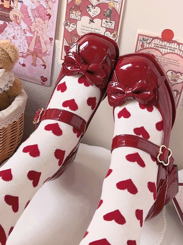 This price is for a pair of mary janes only.   	 		 			Size 			34 			35 			36 			37 			38 			39 			40 		 		 			Foot Length 			22 			22.5 			23 			23.5 			24 			24.5 			25 Bow High Heels, Cute Shoes Heels, Really Cute Outfits, Pretty Shoes, Dream Shoes, Kawaii Clothes, Mode Vintage, Melanie Martinez, Red Shoes