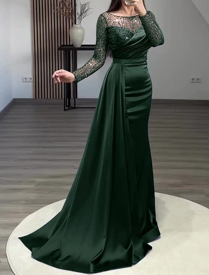 Green Gown Elegant, Green Dress Formal, Dress Formal Wedding Guest, Red Green Dress, Formal Wedding Guests, Sequin Evening Gowns, Mermaid Sequin, Dresses Formal Elegant, Evening Gowns Elegant