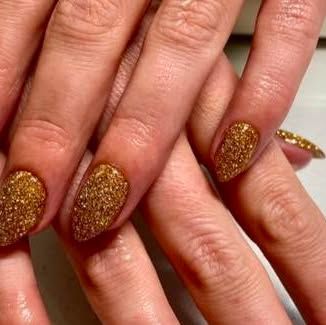 NuGenesis Nails on Instagram: "Getting ready for the new year with this gorgeous nail set by @nails.byjess07 using NL-02 Copper Top ✨ 

Which NuGenesis dip powder will you wear to ring in the New Year? 💅🏻 

Visit us at www.nugenesisnails.com

#nugenesis #nugenesisnails #dippowder #dipnails #dippowdernails #dipmanicure #nailtech #winternails"