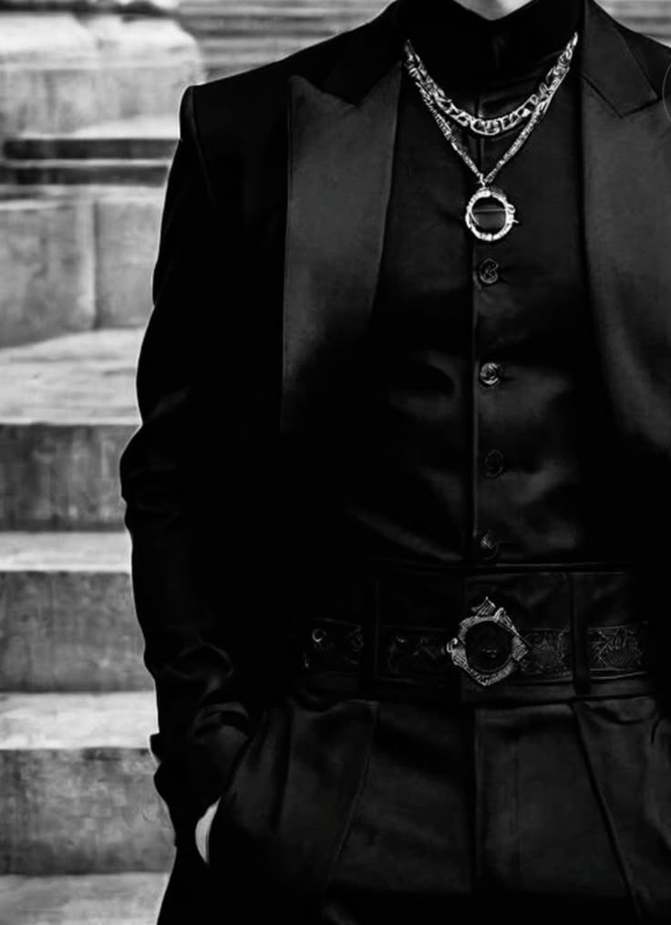 Gothic Outfits Men, Goth Mens Fashion, Goth Fashion Men, Gothic Fashion Men, Gothic Suit, Gothic Style Fashion, Vintage Outfits Men, Goth Guys, Gothic Men