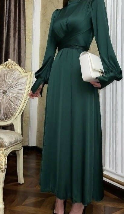 Made with premium satinDry clean onlyFull closure zip in the backfree hijab included Simple Dress For Graduation Party, Modest Graduation Dress, Elegant Silk Dresses, Estilo Hijab, Stile Hijab, Soiree Dress, Affordable Bridesmaid Dresses, Women Dresses Classy, Modest Dresses Casual