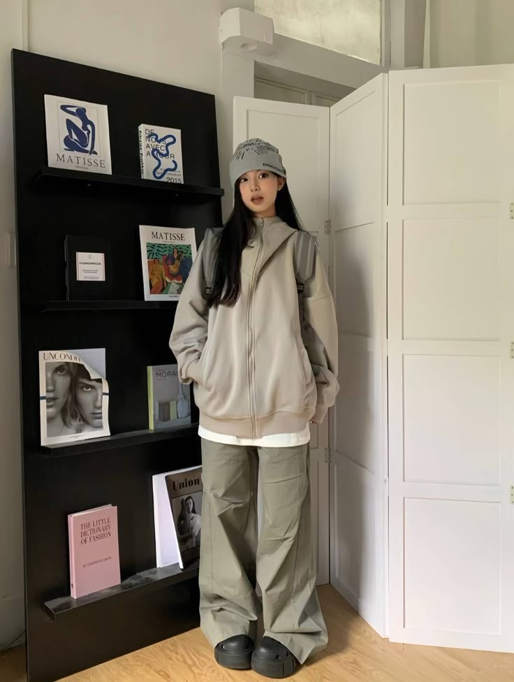 Stylish Oversized Outfits, Acubi Winter Jacket, Beanie Y2k Outfit, Japanese Acubi Fashion, Korean Baggy Clothes, Korean Beanie Outfit, Cute Oversized Outfits Korean, Gorpcore Fashion Women, Beanie Outfit Korean