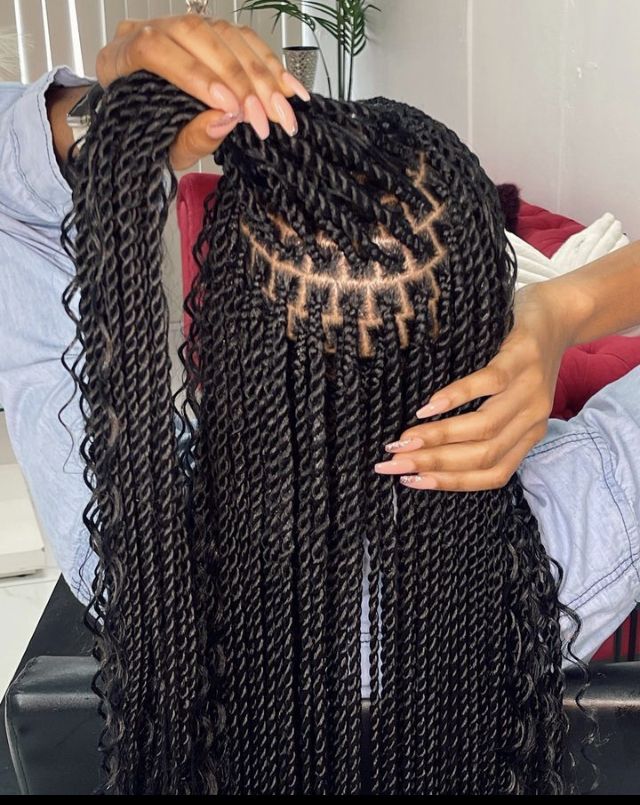 Braided Hairstyles 2023, Trendy Braided Hairstyles, Long Twist Braids, Cuban Twist Hair, Senegalese Twist Hairstyles, Braid Trends, Senegalese Twists, Short Box Braids Hairstyles, Braided Hairstyles For Black Women Cornrows