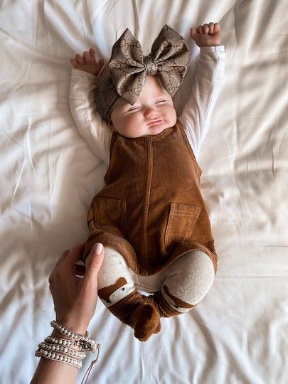 #liketkit http://liketk.it/2YPg9 @liketoknow.it #LTKbaby #LTKbump #LTKfamily baby girl fall outfit, designer inspired Bebe Clothing, Fall Baby Clothes, Girls Fall Outfits, Baby Fits, Foto Baby, Baby Girl Outfit