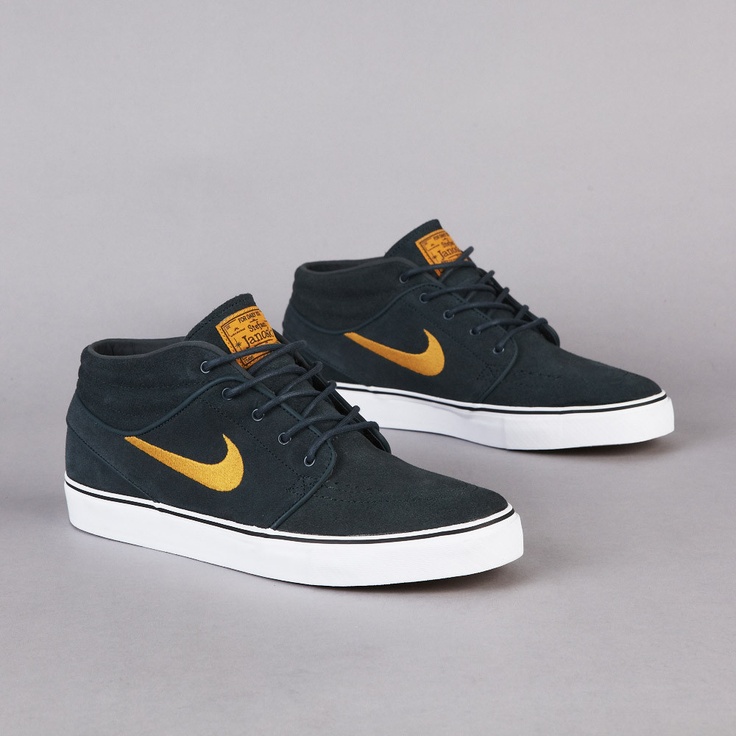 Nike Sb Zoom Stefan Janoski, Nike Sb Shoes, Nike Sb Stefan Janoski, Nike Sb Zoom, Sneaker Magazine, Stefan Janoski, Nike Outlet, Nike Free Shoes, Nike Free Runs