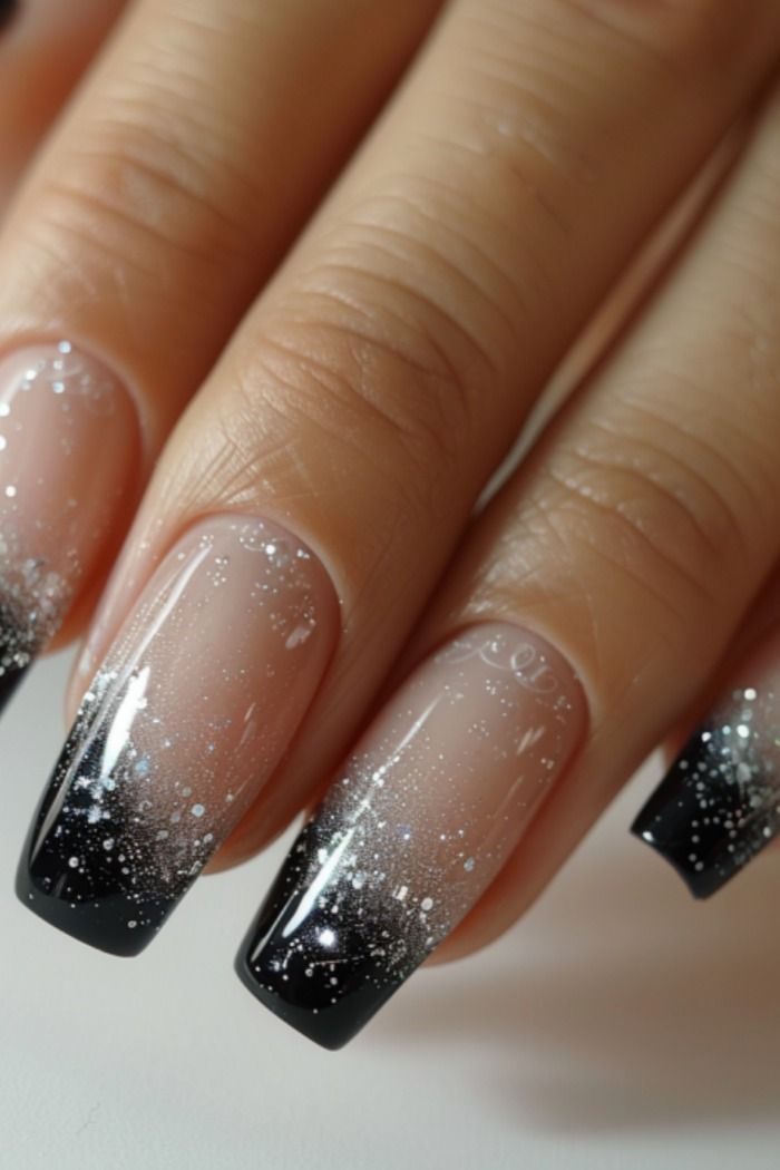 Black Glitter Nails Black Sparkle Tip Nails, Sparkle Tip Nails, Basic Acrylics, Nail Art Sparkle, Black Sparkle Nails, Black Glitter Nails, Nails Sparkling, Gel Nails French, Black Nails With Glitter