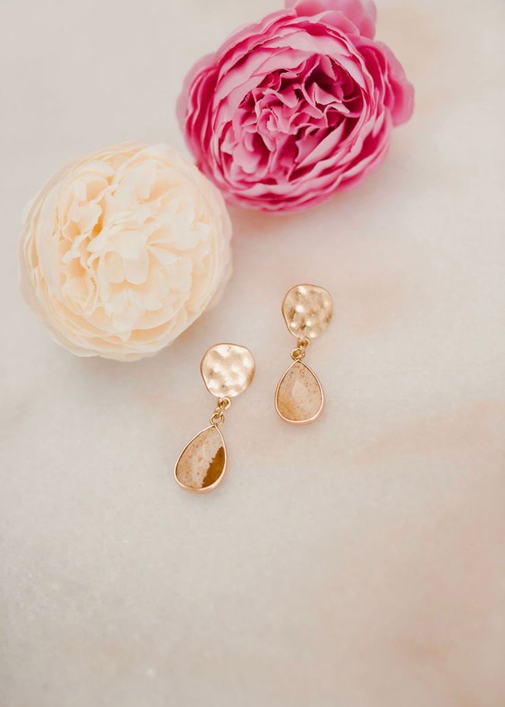 These natural stone teardrop earrings are a go-to statement piece for both day and night wear. These are beautiful, you will never want to take these off. Sister Gift Ideas, Unique Gifts For Sister, Teardrop Earrings Gold, Themed Gifts, Night Wear, Seasonal Gifts, Flight Attendant, Day And Night, Sister Gifts