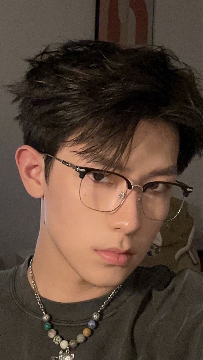 Korean Style Glasses Man, Neat Haircut For Men, Korean Men With Glasses, Asian Men With Glasses, Asian Haircuts, Asian Glasses, Short Hair Glasses, Asian Man Haircut, Male Faces