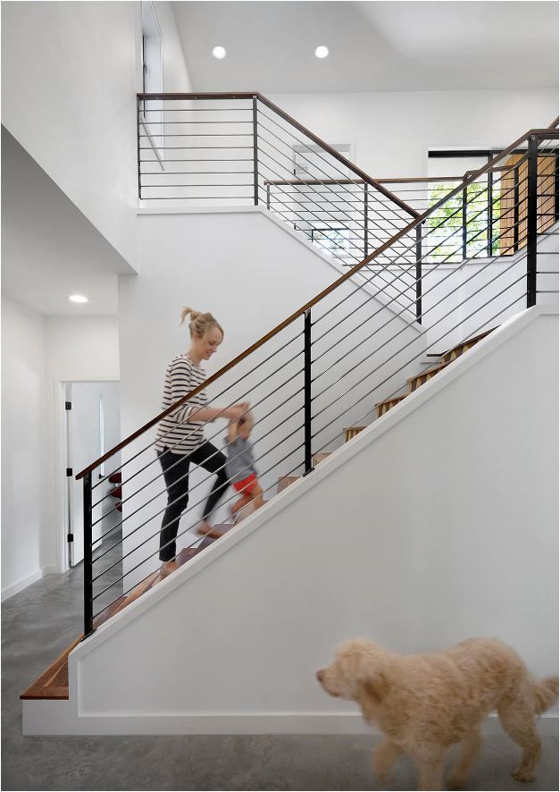 Cable Stair Railing, Stairway Railing, Staircase Contemporary, Glass Stair, Stairs Railing, Modern Stair Railing, Fixer Upper House, Iron Stair Railing, Railing Ideas