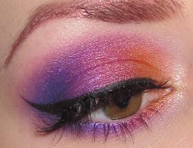 Makeup Look Glitter, Orange Eyeshadow Looks, Future Makeup, Eyeshadow Inspiration, Makeup Orange, Purple Eyeshadow Looks, Eye Makeup Cut Crease, Blue Eyeshadow Looks, Orange Eyeshadow